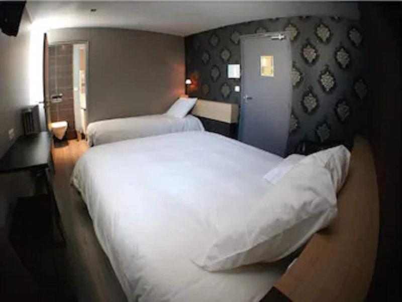 Celtic Hotel Auray Exterior photo